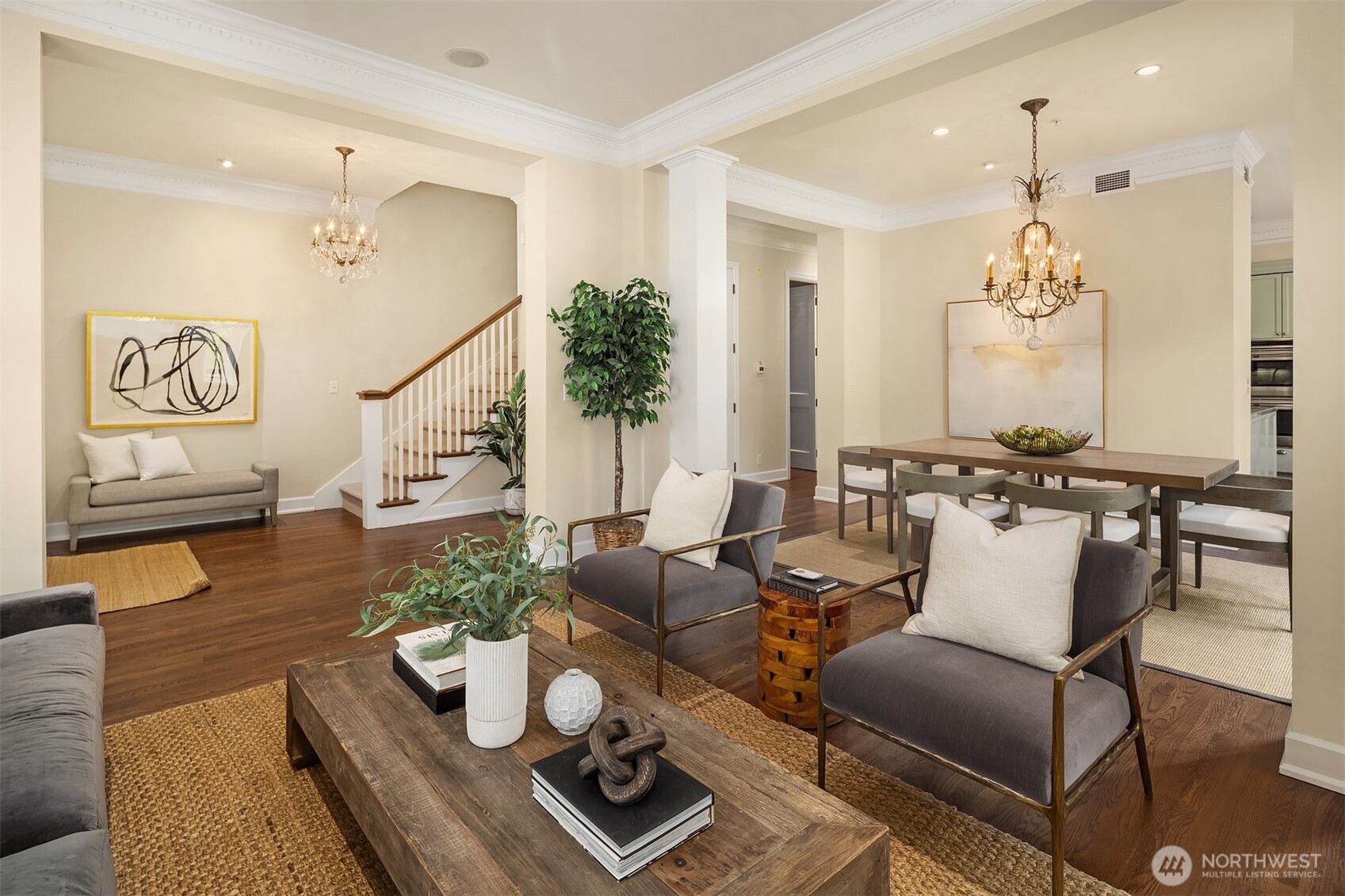 101 W Comstock Street 101