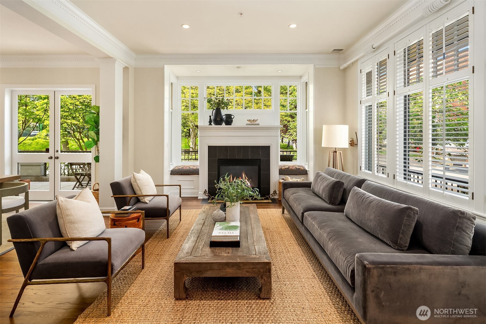 101 W Comstock Street 101