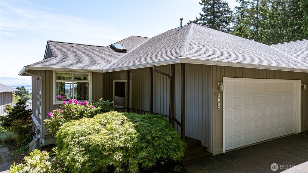 Photo of 3907 Ridge Top Drive, Anacortes, WA 98221 (MLS # 2524675)