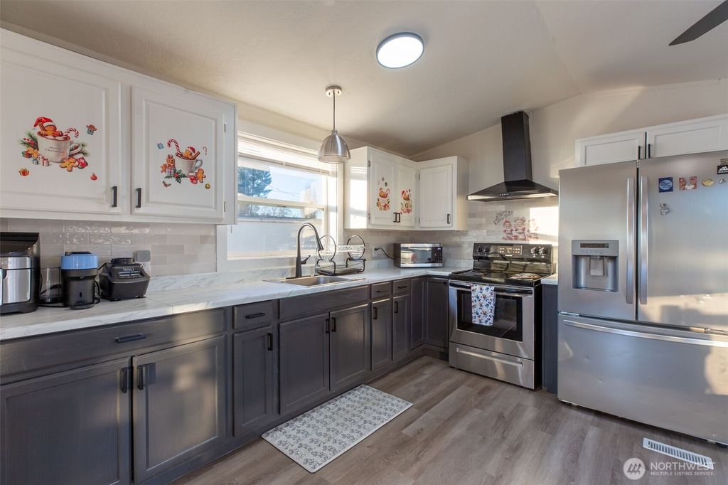 Photo of 2304 A Street #55, Auburn, WA 98002 (MLS # 2480507)