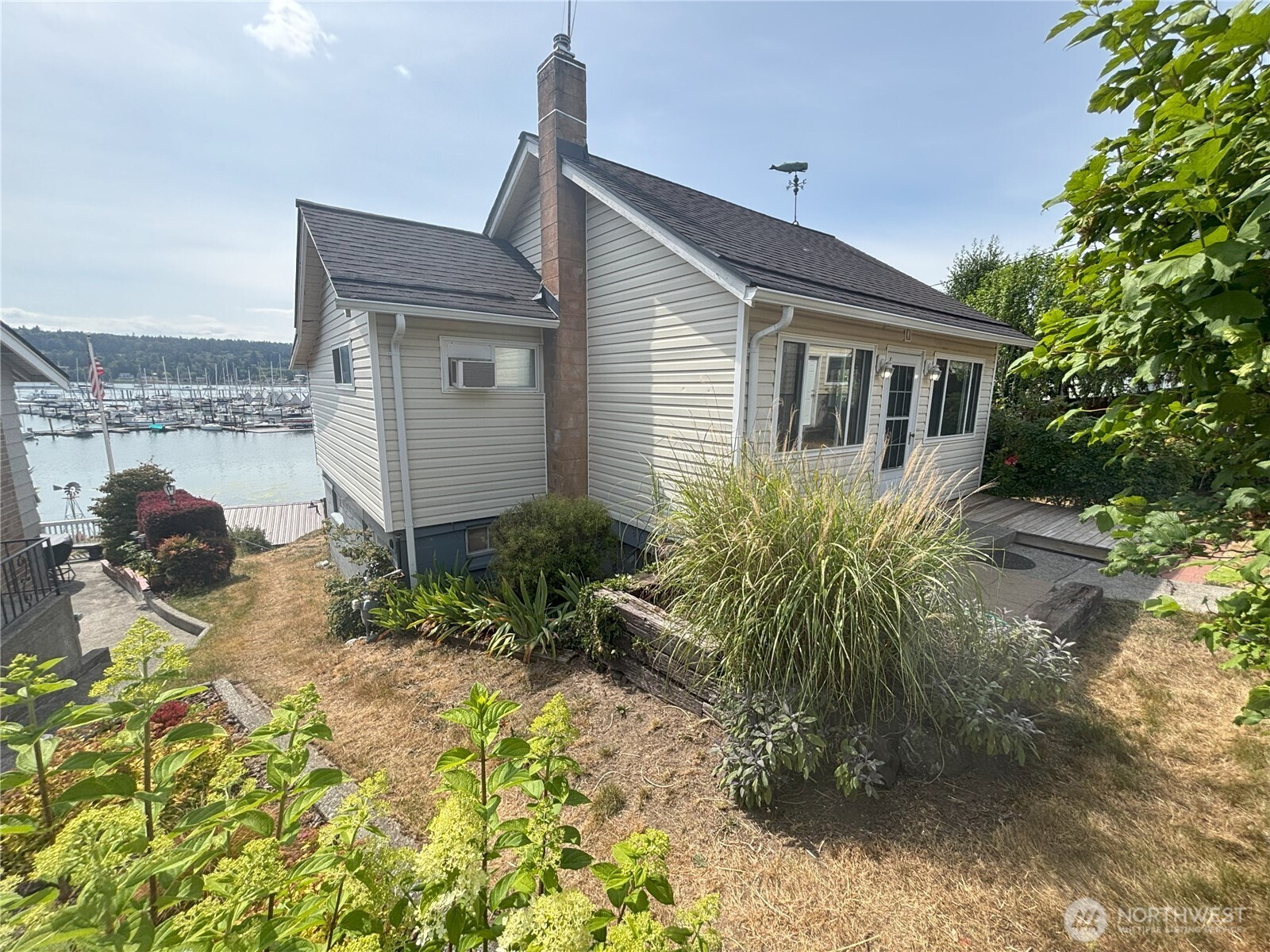 18637 Fjord Drive NE