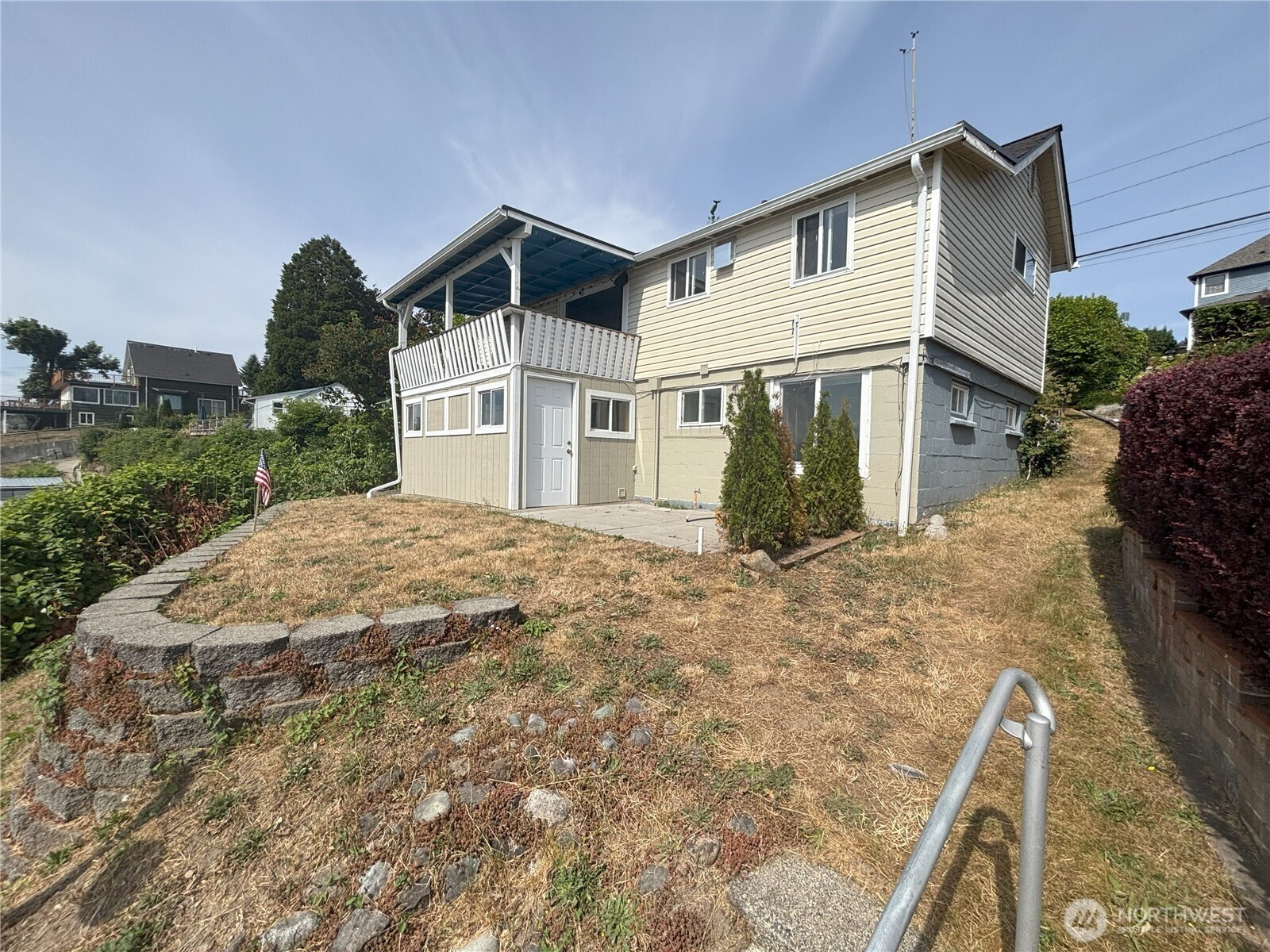 18637 Fjord Drive NE