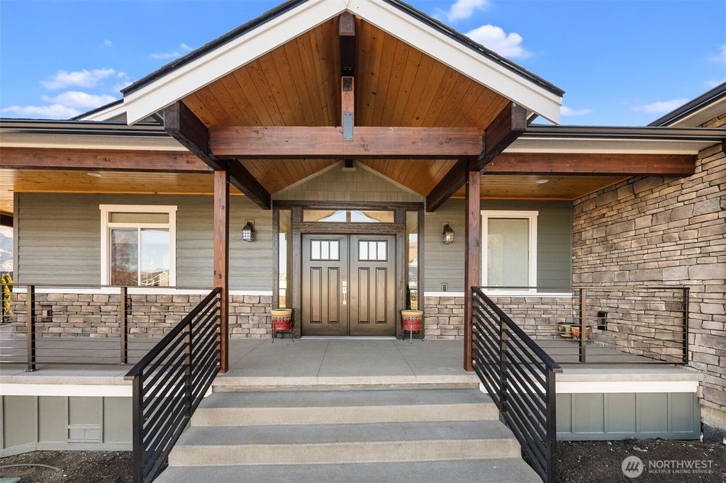 Photo of 1038 Crest Loop, Entiat, WA 98822 (MLS # 2480122)