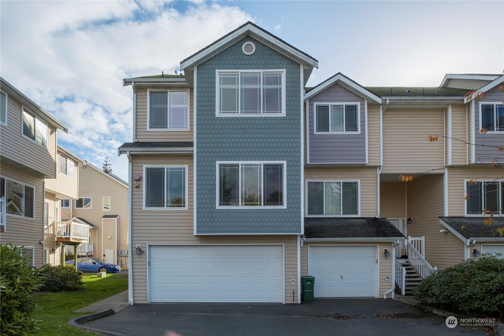 Photo of 219 SW 110th Street #3, Seattle, WA 98146 (MLS # 2306937)