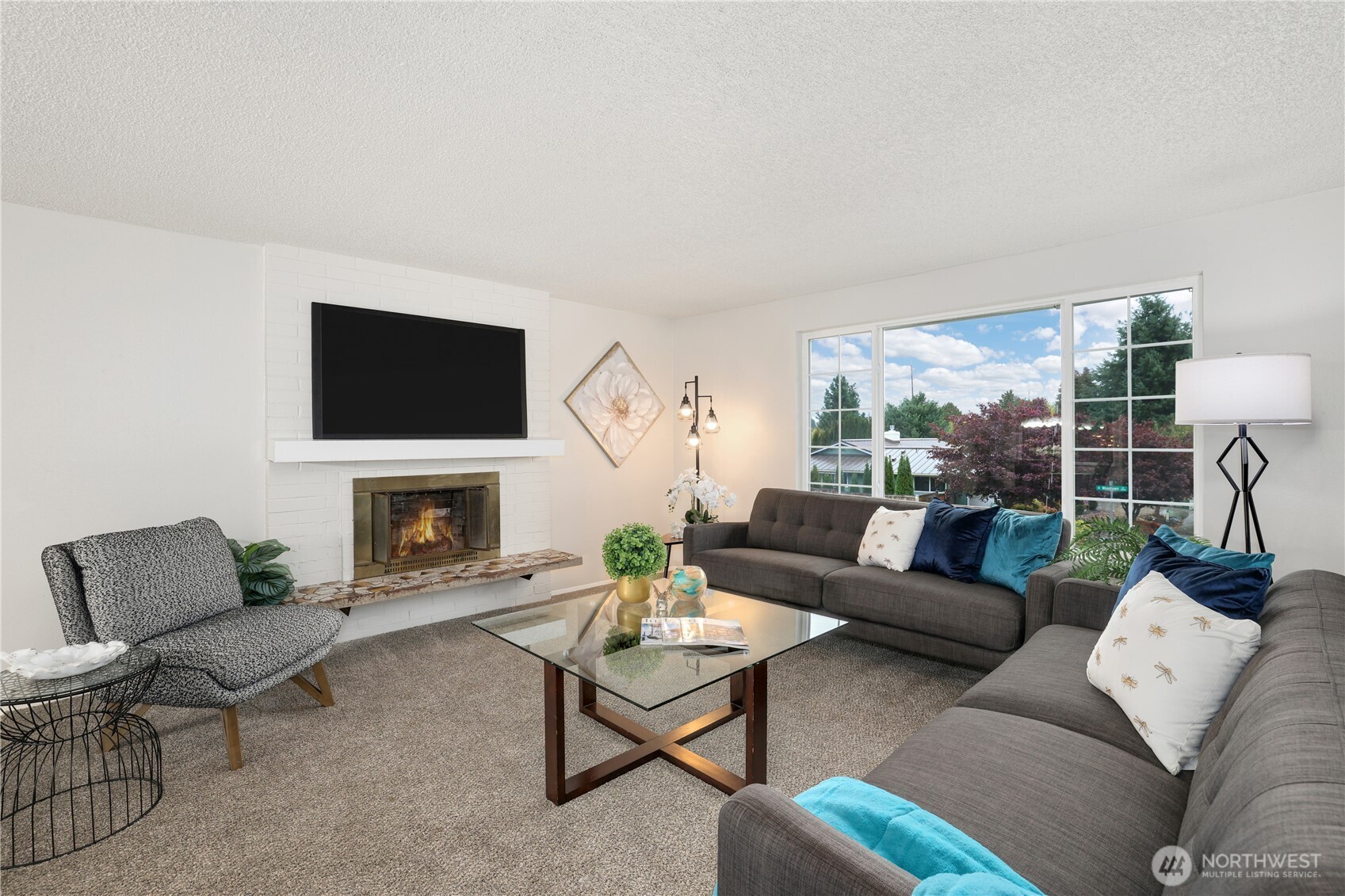 1302 N Woodlawn Street