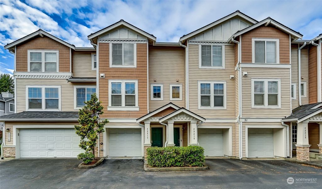Photo of 23217 62nd Place S #31-2, Kent, WA 98032 (MLS # 2299941)