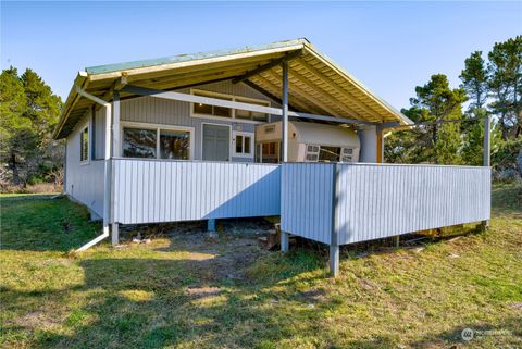 Photo of 1200 198th Place, Long Beach, WA 98631 (MLS # 2199237)