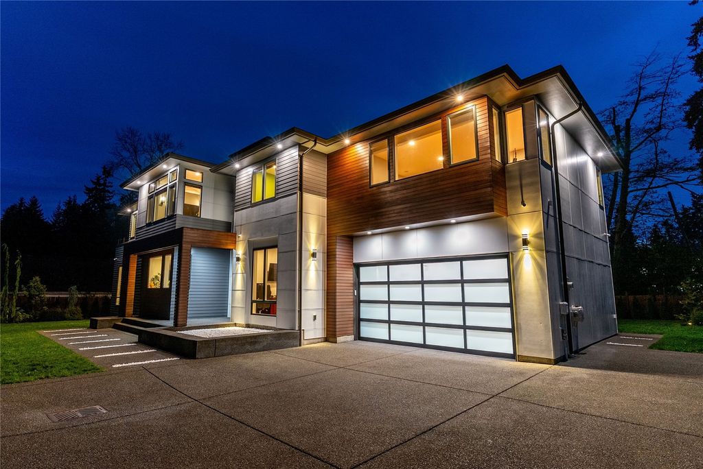 Photo of 30220 23rd Avenue SW, Federal Way, WA 98023 (MLS # 2509896)