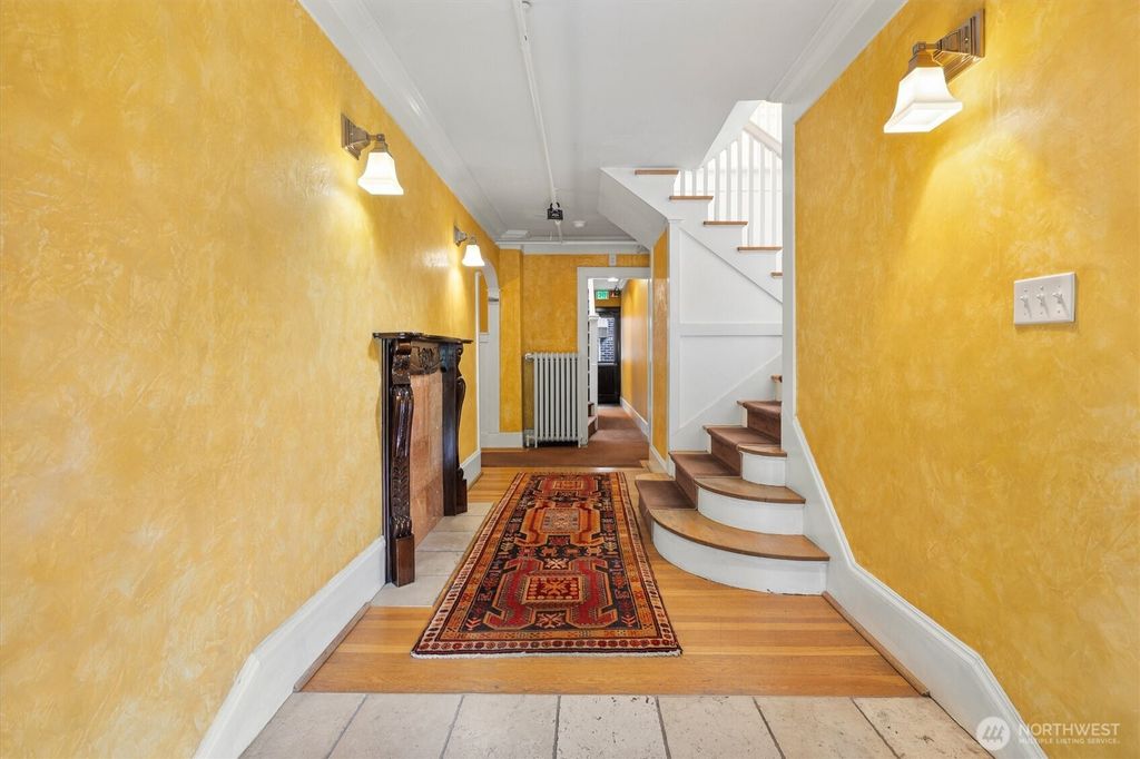 Photo of 1640 18th Avenue #6, Seattle, WA 98122 (MLS # 2501899)