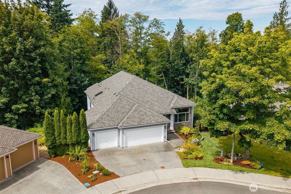 Photo of 605 40th Place, Everett, WA 98201 (MLS # 2414608)