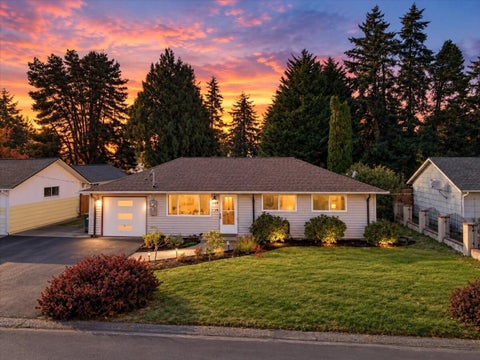 Photo of 1215 Queen Avenue NE, Renton, WA 98056 (MLS # 2597222)