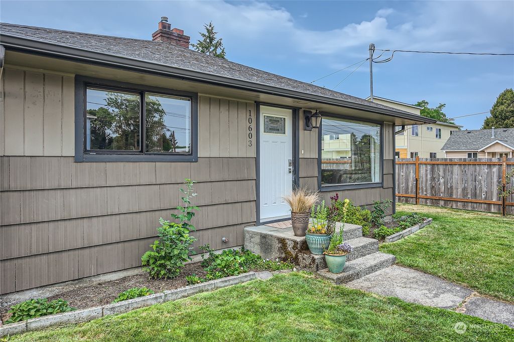 Photo of 10603 2nd Place SW, Seattle, WA 98146 (MLS # 2268233)