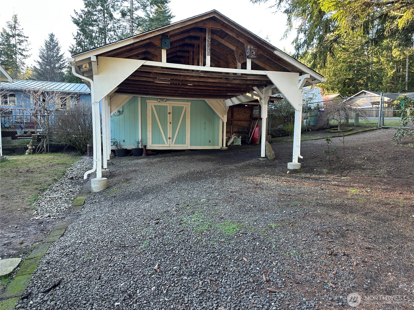 221 NE Schooner Loop