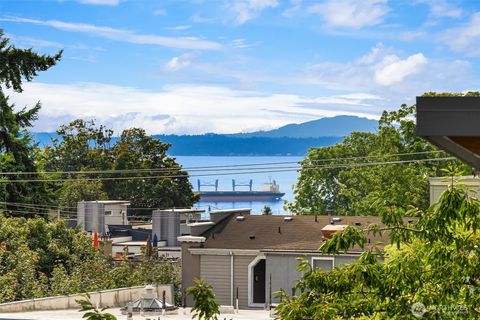 Photo of 1915 9th Avenue W, Seattle, WA 98119 (MLS # 2448869) Photo of 1915 9th Avenue W, Seattle, WA 98119 (MLS # 2448869)