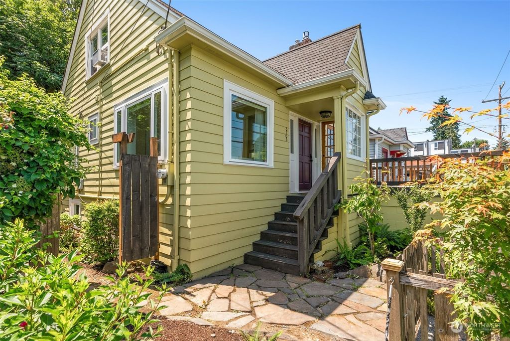 Photo of 3705 S Dawson Street, Seattle, WA 98118 (MLS # 2130733)