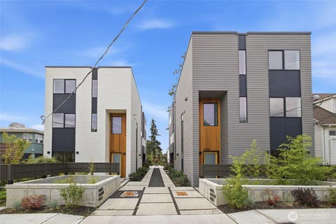 Photo of 4405 S Holly Street, Seattle, WA 98118 (MLS # 2550821)
