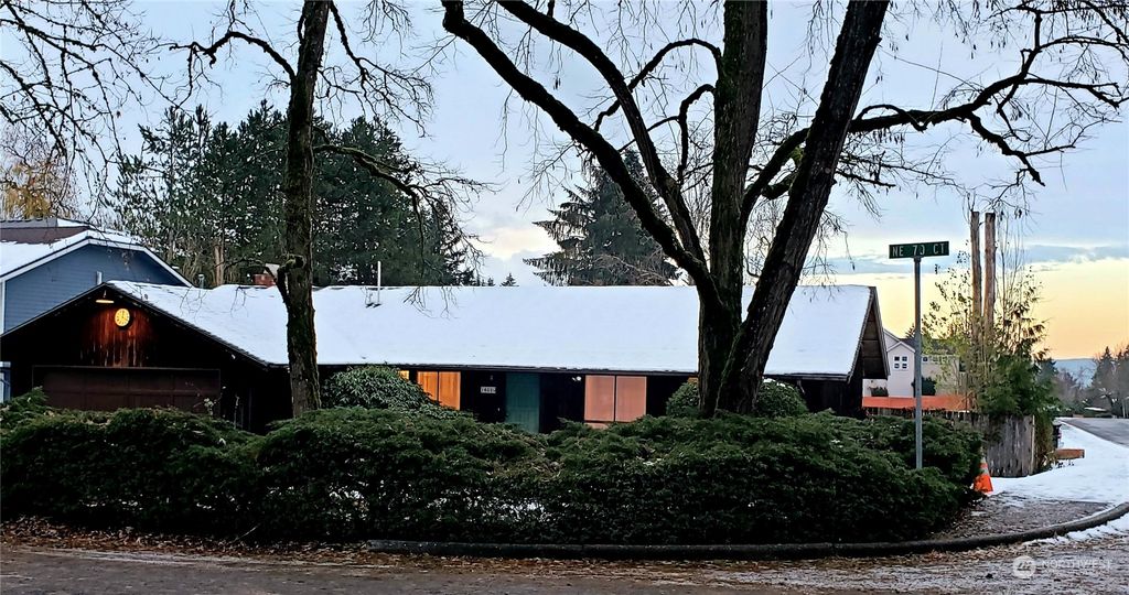 Photo of 14820 NE 70th Court, Redmond, WA 98052 (MLS # 2021331)