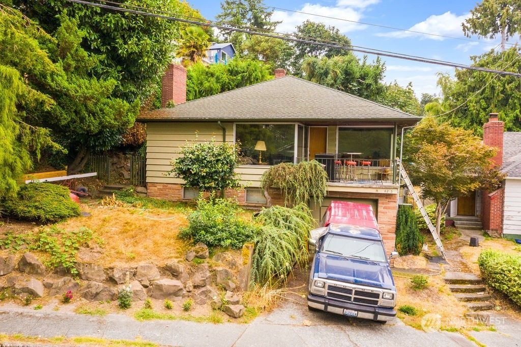 Photo of 4215 SW Myrtle Street, Seattle, WA 98136 (MLS # 2156169)