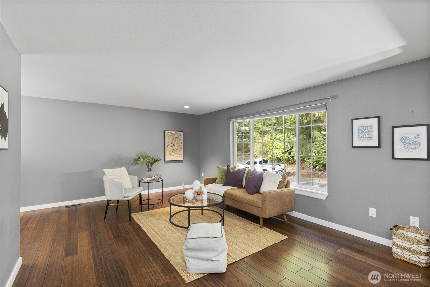 261 NE Jolly Roger Lane