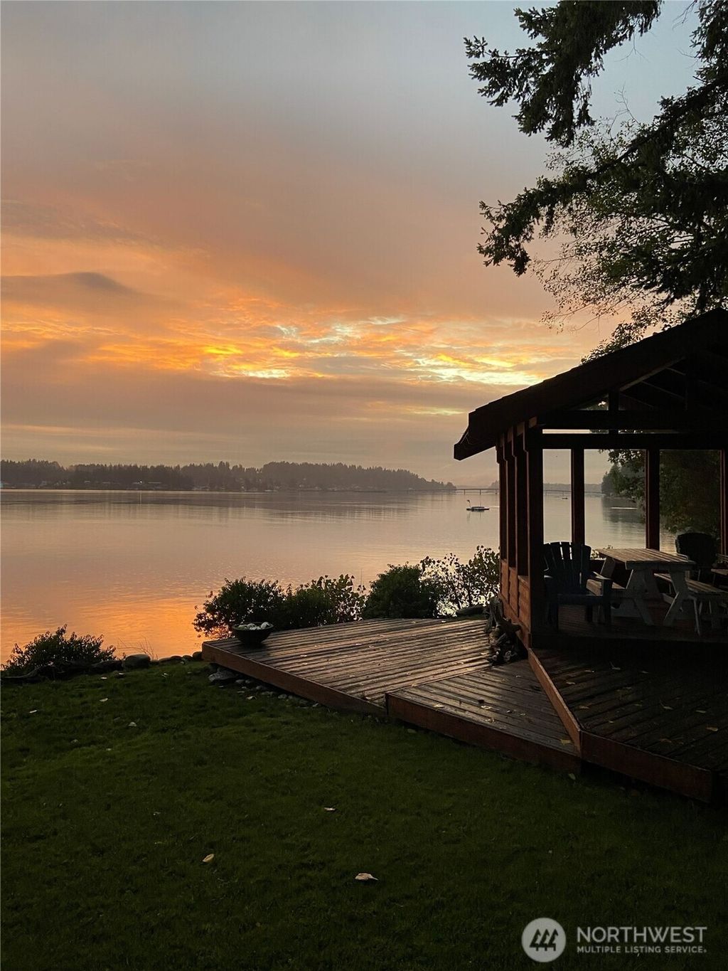 Photo of 6602 Cromwell Beach Drive NW, Gig Harbor, WA 98335 (MLS # 2499983)