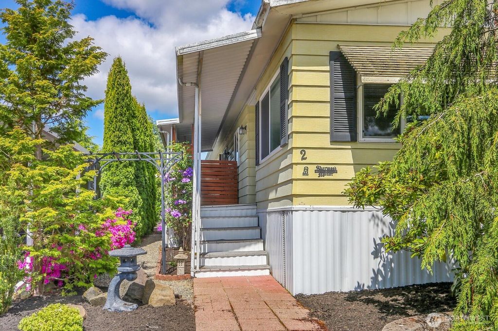 Photo of 4111 164th Street SW #2, Lynnwood, WA 98087 (MLS # 2375255)