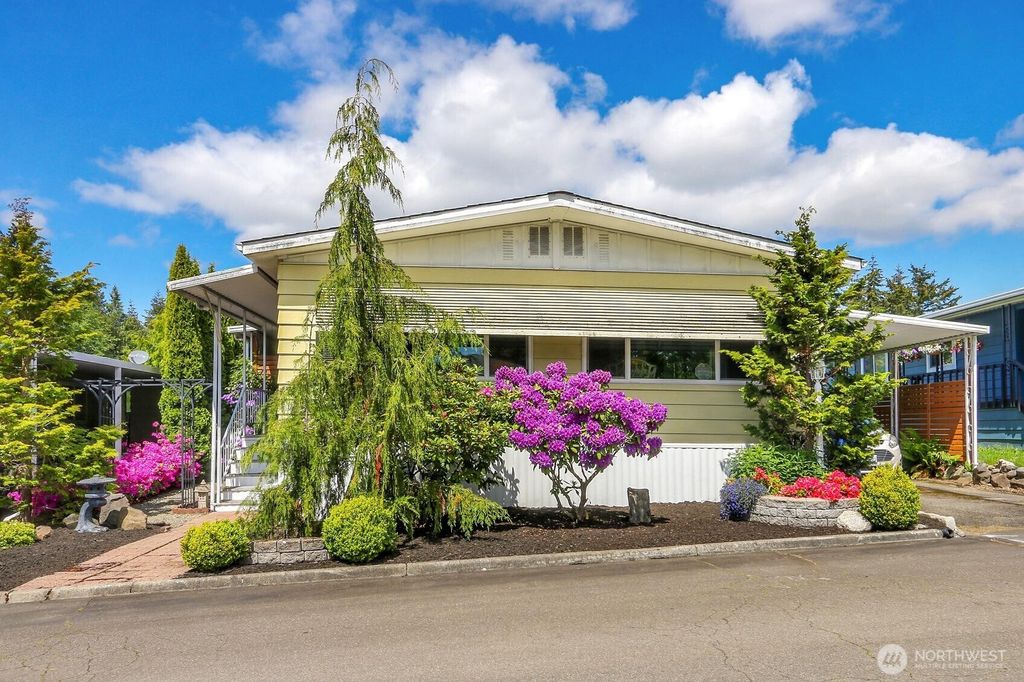 Photo of 4111 164th Street SW #2, Lynnwood, WA 98087 (MLS # 2375255)