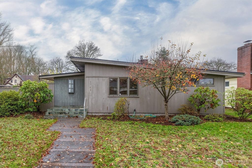 Photo of 1745 23rd Avenue, Longview, WA 98632 (MLS # 2458378)