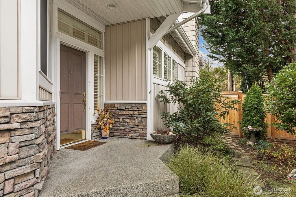 Photo of 120 Newport Way NW #16, Issaquah, WA 98027 (MLS # 2523852)