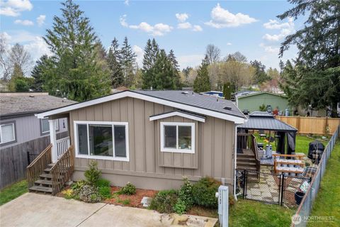 Photo of 11143 SE 226th Street, Kent, WA 98031 (MLS # 2444115)