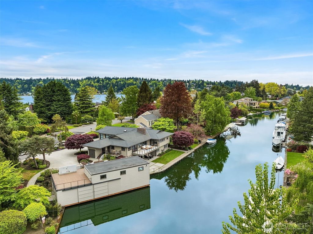 Photo of 61 Cascade Key, Bellevue, WA 98006 (MLS # 2512820)