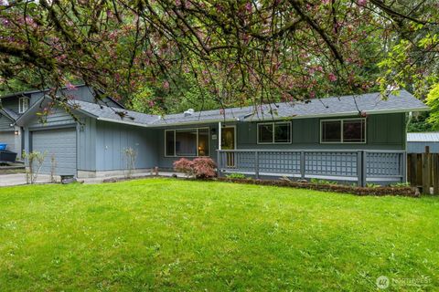 Photo of 600 N 23rd Ave. Ave, Kelso, WA 98626 (MLS # 2514326)