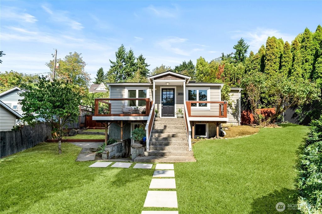 Photo of 4014 S 115th Street, Tukwila, WA 98168 (MLS # 2435072)