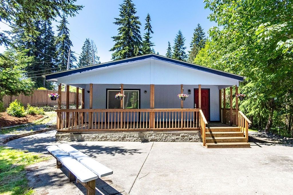 Photo of 20821 N Macs Loop Road, Granite Falls, WA 98252 (MLS # 2254084)