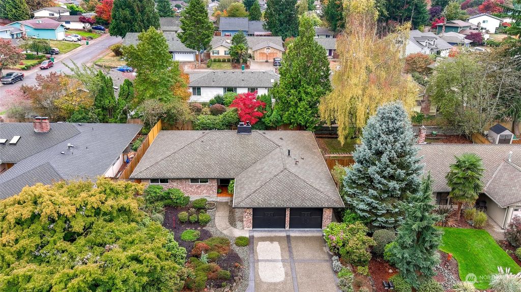 Photo of 15837 SE Fairwood Boulevard, Renton, WA 98058 (MLS # 2013461)