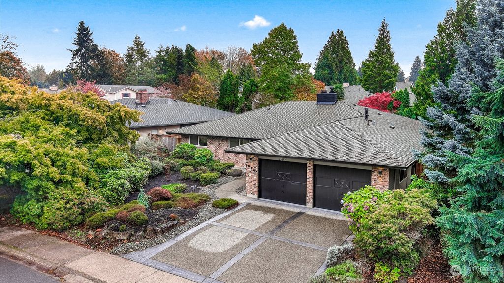 Photo of 15837 SE Fairwood Boulevard, Renton, WA 98058 (MLS # 2013461)