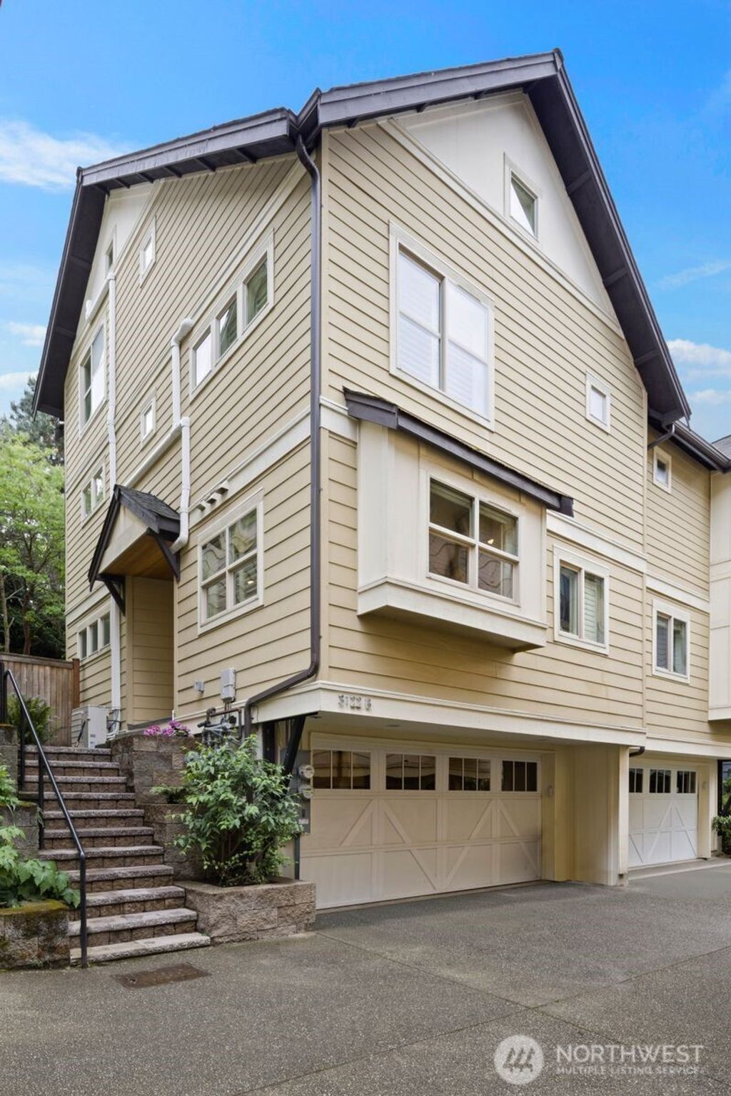 Photo of 3122 Franklin Avenue E #B, Seattle, WA 98102 (MLS # 2524518)