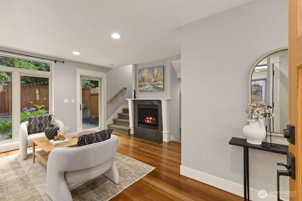 Photo of 3122 Franklin Avenue E #B, Seattle, WA 98102 (MLS # 2524518)