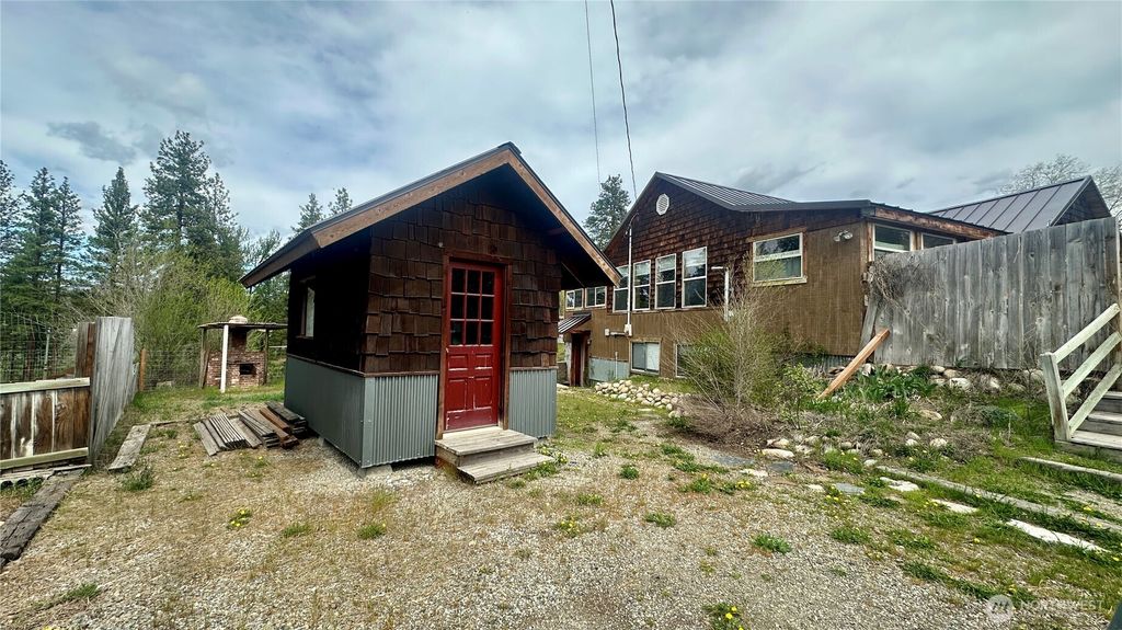 Photo of 400 Bluff Street, Winthrop, WA 98862 (MLS # 2511366)