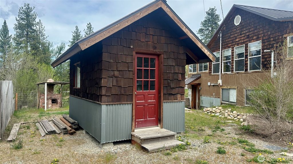 Photo of 400 Bluff Street, Winthrop, WA 98862 (MLS # 2511366)