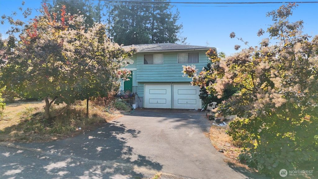 Photo of 6304 165th Place SW, Lynnwood, WA 98037 (MLS # 2429417)