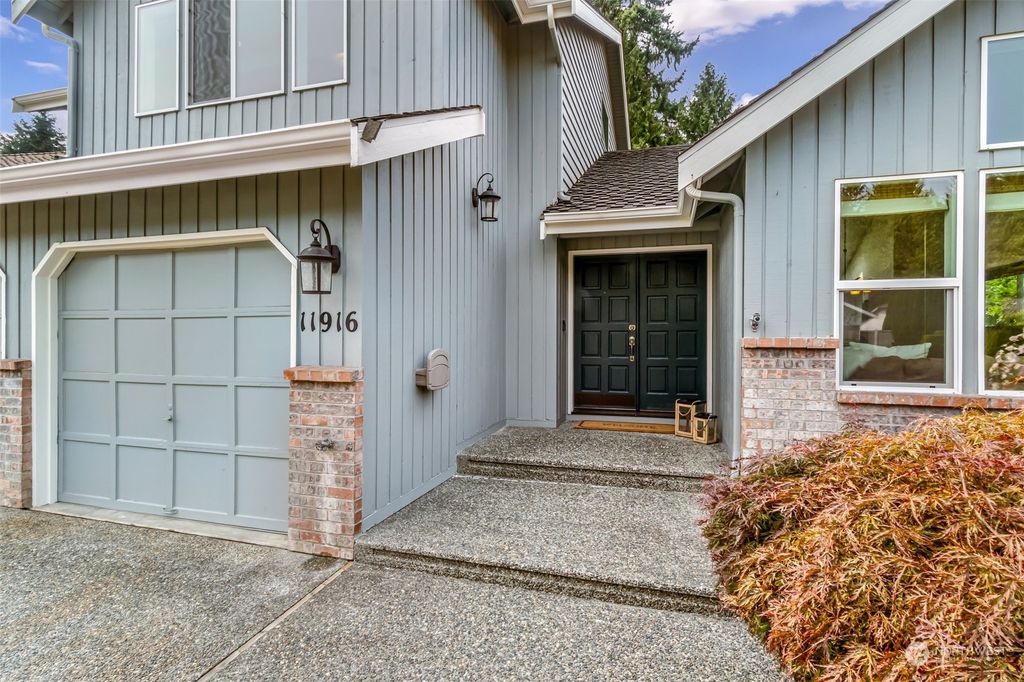 Photo of 11916 42nd Drive SE, Everett, WA 98208 (MLS # 2154207)