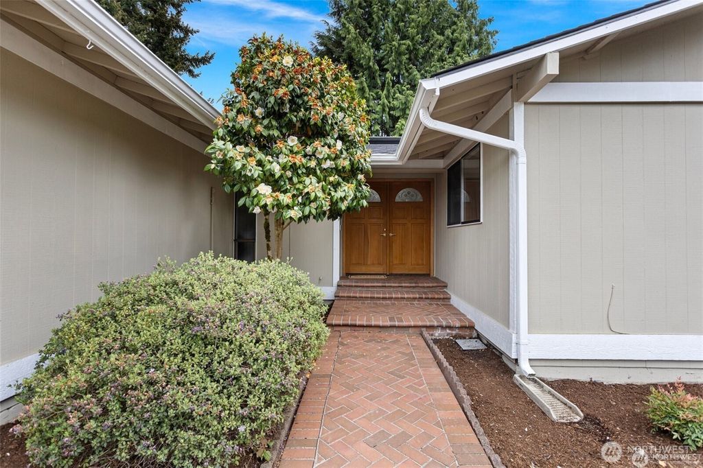 Photo of 14725 SE 45th Court, Bellevue, WA 98006 (MLS # 2388720)