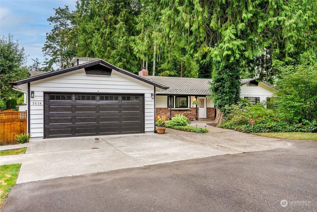 Photo of 2614 Whitman Avenue NE, Renton, WA 98059 (MLS # 2269058)