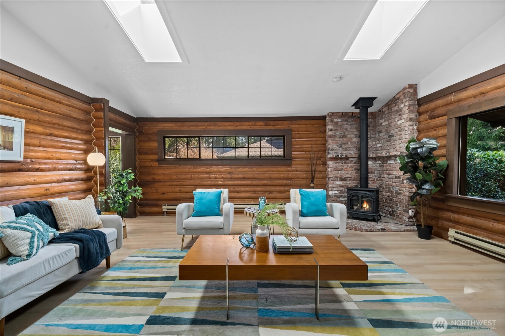 101 E Lake Forest Drive