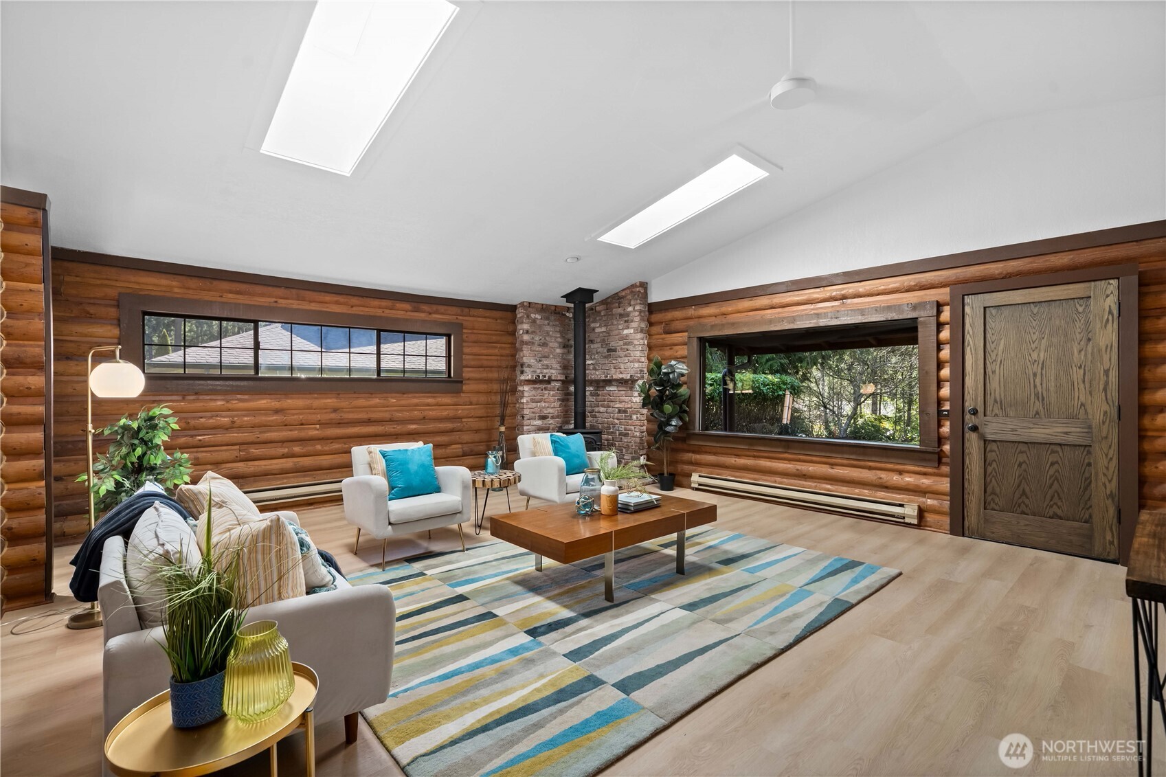 101 E Lake Forest Drive