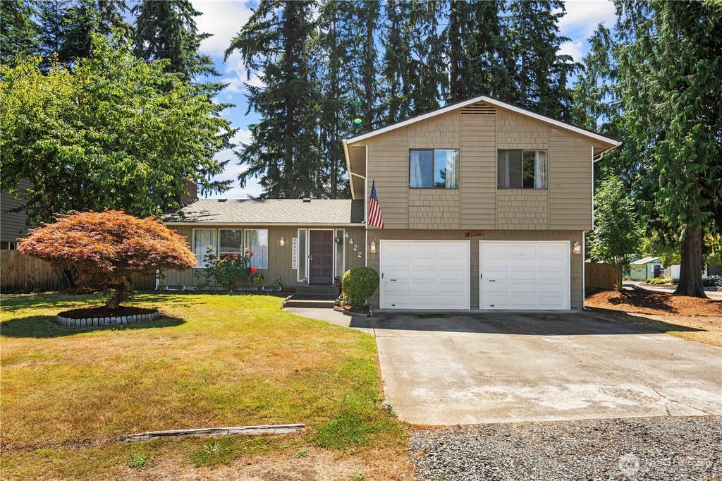 Photo of 4422 108th Street St NE, Marysville, WA 98271 (MLS # 2561030)