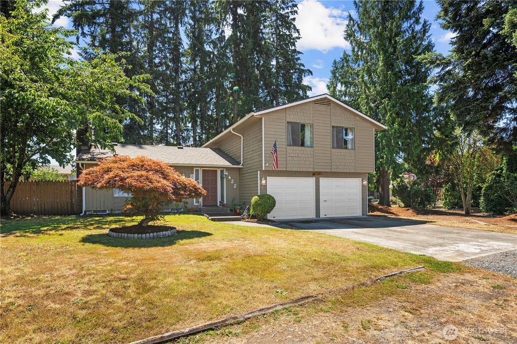 Photo of 4422 108th Street St NE, Marysville, WA 98271 (MLS # 2561030)