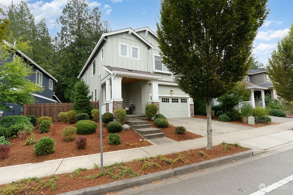 Photo of 1667 NE Falls Drive, Issaquah, WA 98029 (MLS # 2155774)