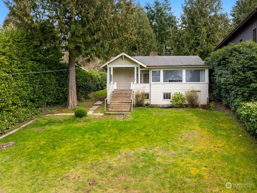 Photo of 15804 Maplewild Avenue SW, Burien, WA 98166 (MLS # 2211057)
