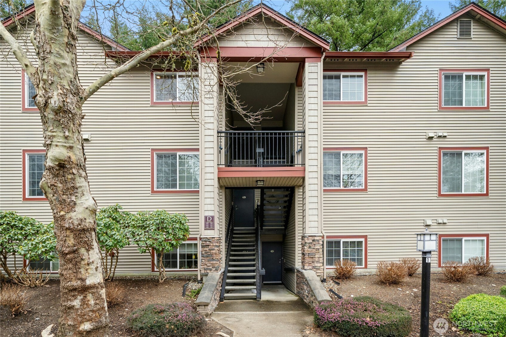 25025 SE Klahanie Boulevard D302